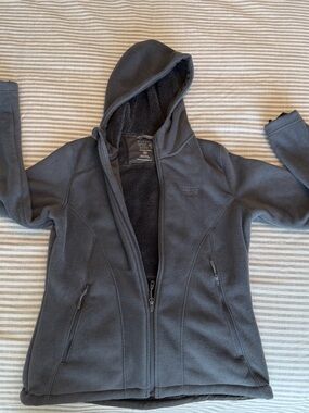 Mountain Hardwear Women’s Charcoal Gray Heavy Weight Fleece Jacket